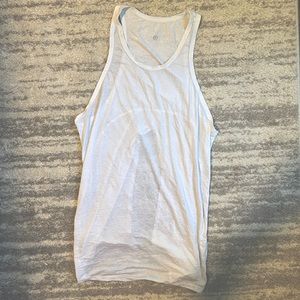 Lululemon tie back tank in white sz 6